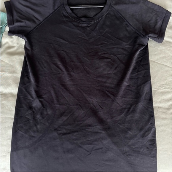 Lululemon swiftly tech size 8 - Picture 2 of 3